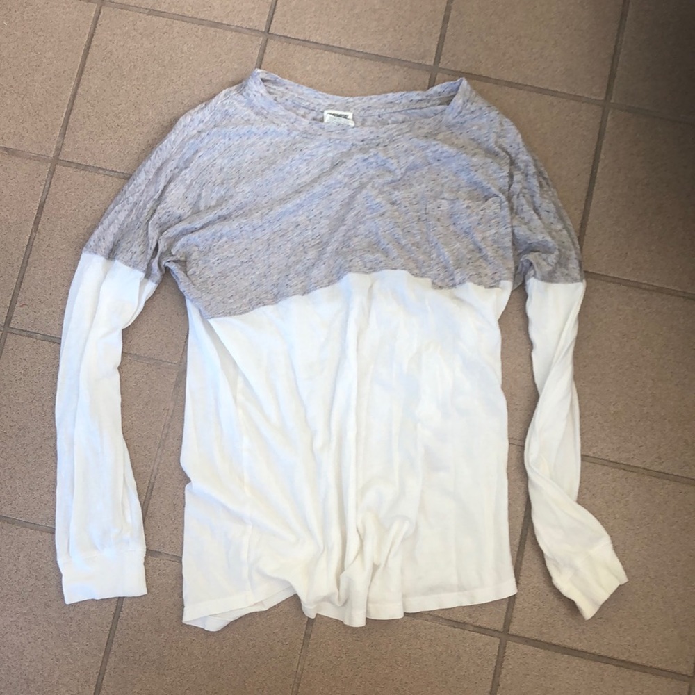 lightweight long sleeve with pocket